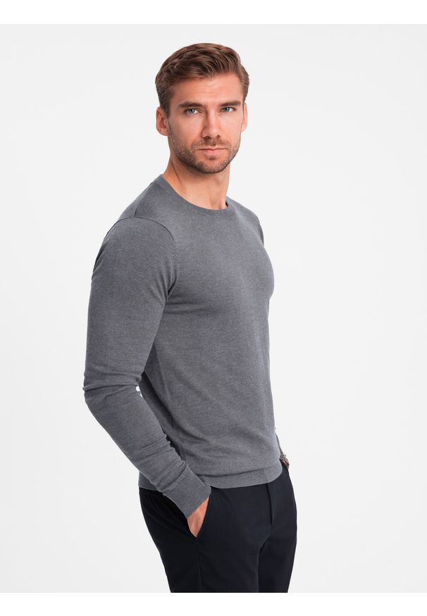 Ombre Clothing - Klasyczny sweter męski z wiskozą BASIC z okrągłym dekoltem – szary melanż V1 - Rozmiar: S. Okazja: na spotkanie biznesowe, do pracy, na co dzień. Kolor: szary. Materiał: wiskoza. Wzór: melanż. Styl: klasyczny