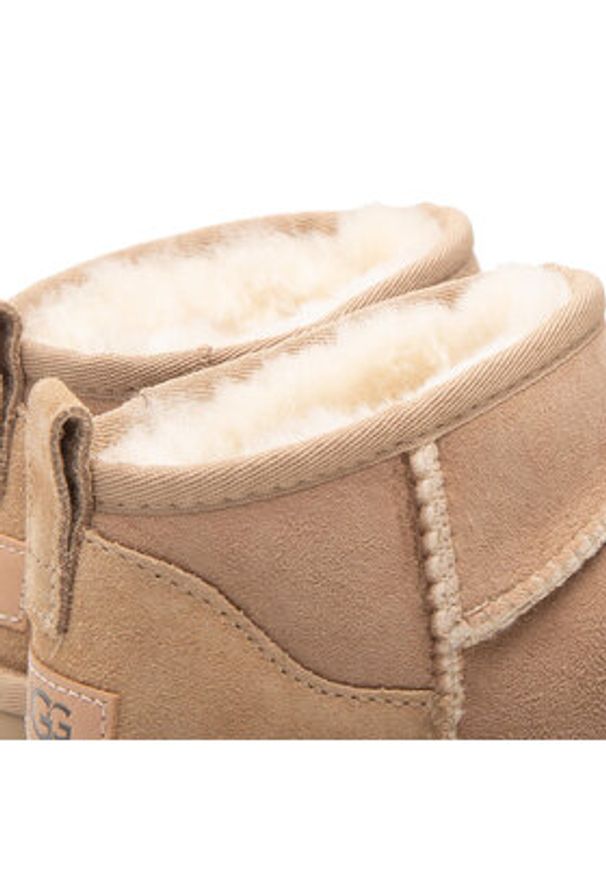 Ugg Śniegowce W Classic Ultra Mini 1116109 Beżowy. Kolor: beżowy. Materiał: zamsz, skóra