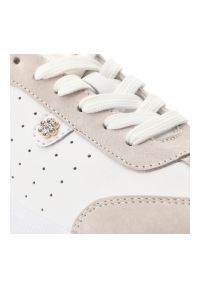 Sneakersy damskie S.Barski, sportowe ze skóry naturalnej wstawki zamszowe perforowana cholewka sznurowane lekka podeszwa casual, białe, LR61-7091. Okazja: na co dzień. Zapięcie: sznurówki. Kolor: biały. Materiał: zamsz, skóra. Szerokość cholewki: normalna. Sport: turystyka piesza #2