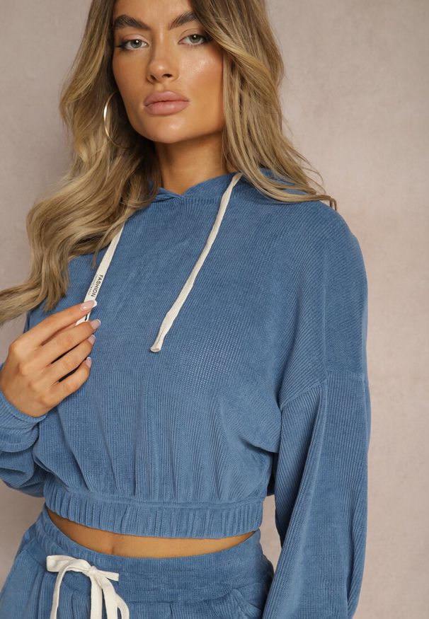 Renee - Granatowy Komplet Dresowy z Dodatkiem Bawełny Spodnie z Gumką w Pasie i Bluza z Kapturem Hasaria. Kolor: niebieski. Materiał: bawełna, dresówka