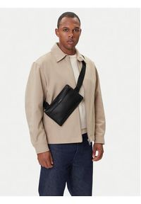 Calvin Klein Saszetka Raised Square Sling LV04D3271G Czarny. Kolor: czarny. Materiał: skóra #3