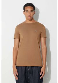 Lacoste t-shirt bawełniany kolor brązowy gładki TH6709-001.. Kolor: brązowy. Materiał: bawełna. Wzór: gładki #1