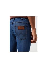 Wrangler - WRANGLER MĘSKIE SPODNIE JEANSOWE REGULAR FIT BALANCING ACT 112351224 #6