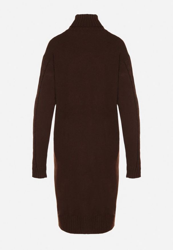 Born2be - Ciemnobrązowa Sweterkowa Sukienka z Golfem Wełną i Bawełną Ozdobiona Splotem Reiania. Okazja: do pracy, na co dzień, na spotkanie biznesowe. Typ kołnierza: golf. Kolor: brązowy. Materiał: wełna, bawełna. Wzór: aplikacja, ze splotem. Typ sukienki: proste. Styl: casual, biznesowy