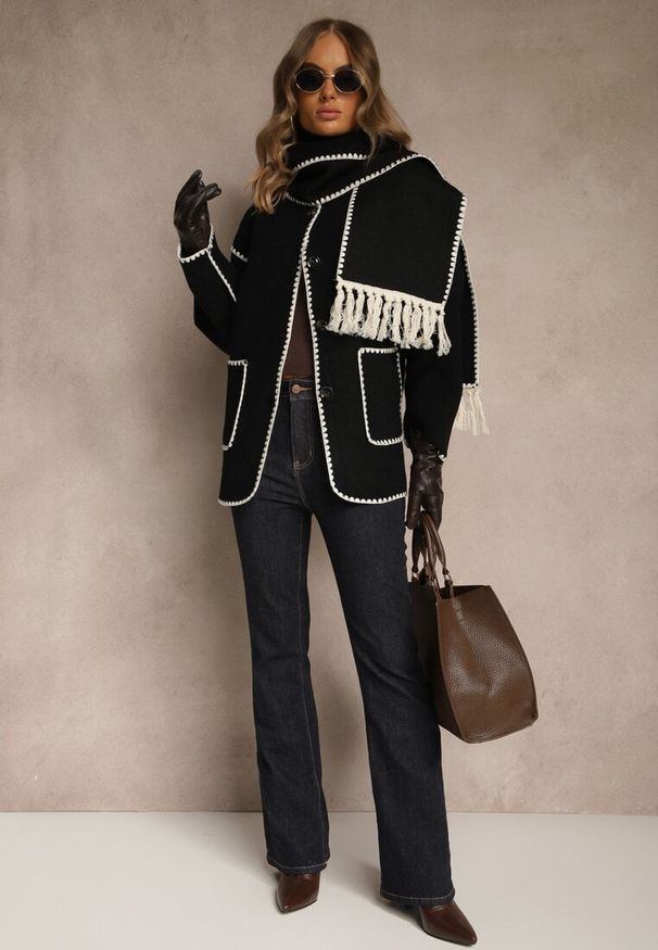 Renee - Czarna Kurtka Oversize z Szalikiem i Ozdobnymi Przeszyciami Claritila. Okazja: na co dzień. Kolor: czarny. Materiał: jeans. Styl: casual