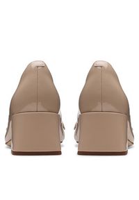 Clarks Czółenka Nyta45 Court 26181319 Beżowy. Kolor: beżowy. Materiał: lakier, skóra