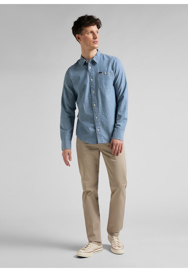 Lee - LEE LEESURE SHIRT MĘSKA KOSZULA JEANSOWA LOGO BLUE UNION L66NMWUF 112145379. Materiał: jeans