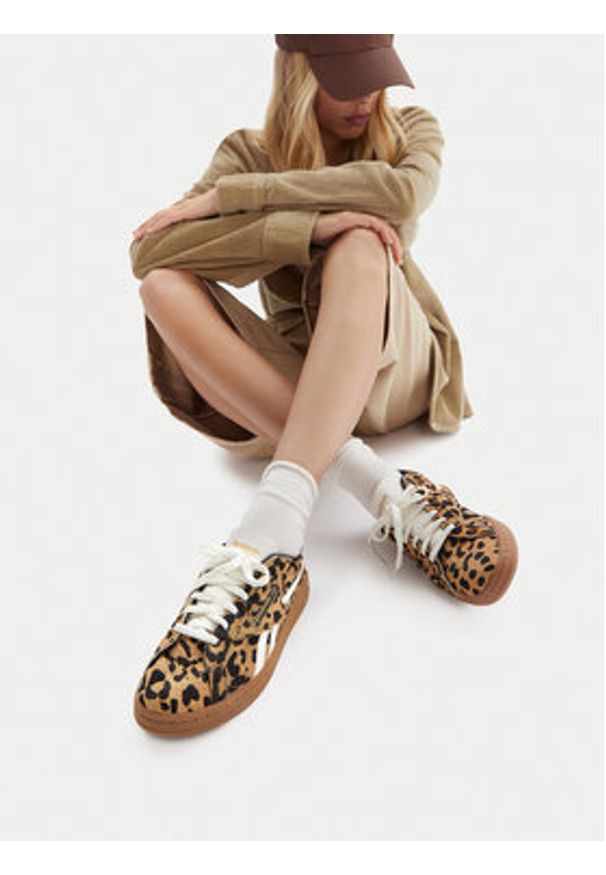 Reebok Sneakersy EO-CLUB C GROUNDS UK 100229527 Brązowy. Kolor: brązowy. Materiał: skóra. Model: Reebok Club