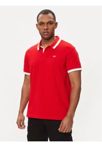 Tommy Jeans Polo DM0DM18313 Czerwony Regular Fit. Typ kołnierza: polo. Kolor: czerwony. Materiał: bawełna