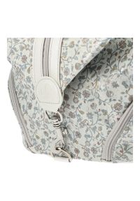 Plecak Damski Rieker, z materiału syntetycznego o miękkiej workowej formie z roślinnym wzorem zapinany na zamek z regulowanymi szelkami, srebrny, H10. Kolor: srebrny. Materiał: syntetyk, materiał. Wzór: nadruk, paski, kwiaty. Styl: casual, elegancki #9