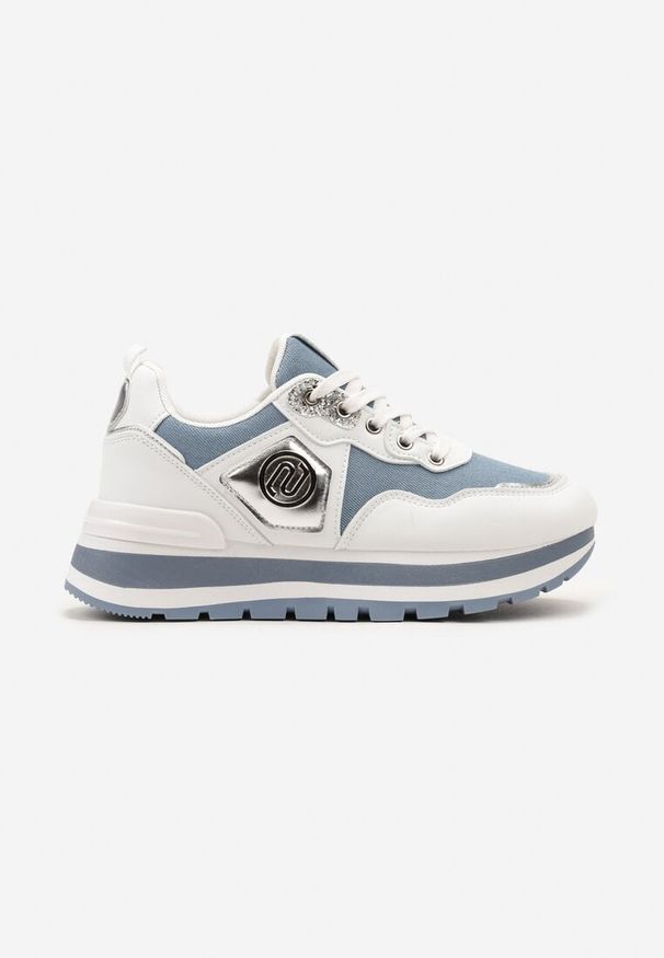 Born2be - Biało-Niebieskie Sneakersy z Imitacji Skóry ze Sznurowaniami i Aplikacją Obinaria. Nosek buta: okrągły. Zapięcie: sznurówki. Kolor: biały. Materiał: skóra. Wzór: aplikacja. Obcas: na obcasie. Wysokość obcasa: niski