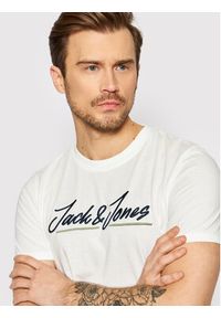 Jack & Jones - Jack&Jones T-Shirt Tons 12205107 Biały Regular Fit. Kolor: biały. Materiał: bawełna, syntetyk #3