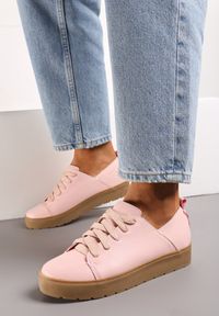 Born2be - Różowe Sneakersy Gorsey. Nosek buta: okrągły. Kolor: różowy. Materiał: materiał. Obcas: na platformie