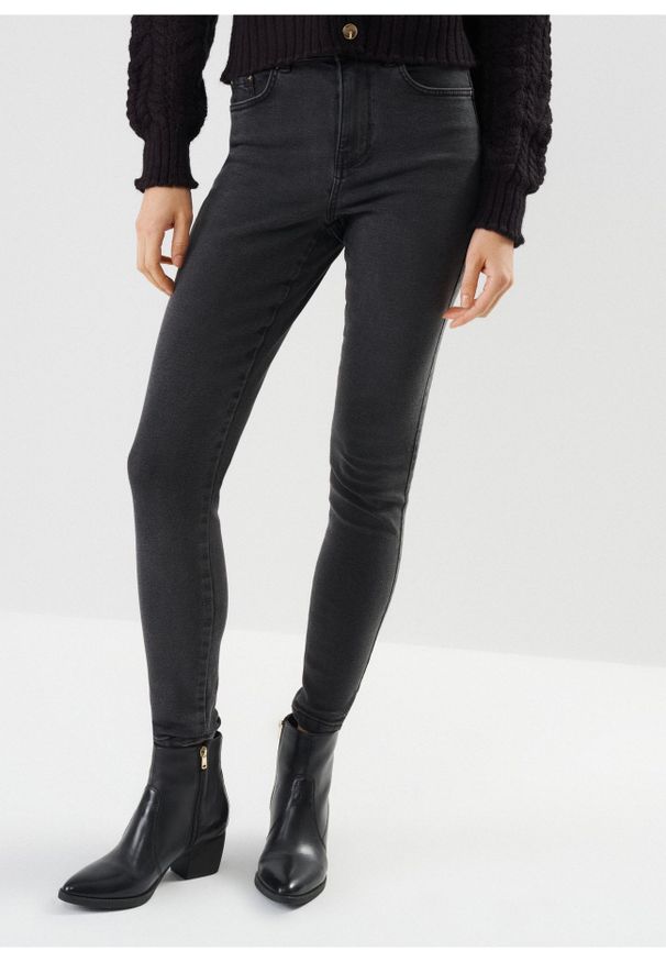 Ochnik - Czarne spodnie jeansowe damskie. Kolor: czarny. Materiał: bawełna. Sezon: lato, zima. Styl: klasyczny