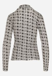 Born2be - Biało-Czarna Bawełniana Bluzka z Golfem i Długim Rękawem w Geometryczny Wzór Vilitila. Okazja: na co dzień. Typ kołnierza: golf. Kolor: biały. Materiał: bawełna. Długość rękawa: długi rękaw. Długość: długie. Wzór: geometria. Styl: casual, elegancki #3