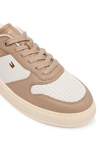 TOMMY HILFIGER - Tommy Hilfiger Sneakersy Th Sporty Cupsole Tumbled Ltr FW0FW09024 Beżowy. Kolor: beżowy. Materiał: skóra #5