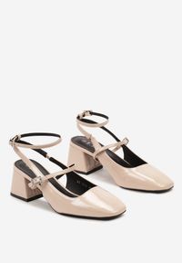 Renee - Beżowe Czółenka Slingback z Lakierowanej Imitacji Skóry z Dwiema Sprzączkami Frantalia. Zapięcie: sprzączka. Kolor: beżowy. Materiał: skóra, lakier. Sezon: lato. Obcas: na obcasie. Wysokość obcasa: średni #5