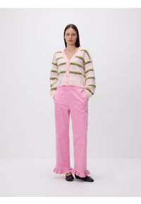 Reserved - Spodnie z falbanką - pastelowy róż. Kolor: różowy. Materiał: tkanina, bawełna #1