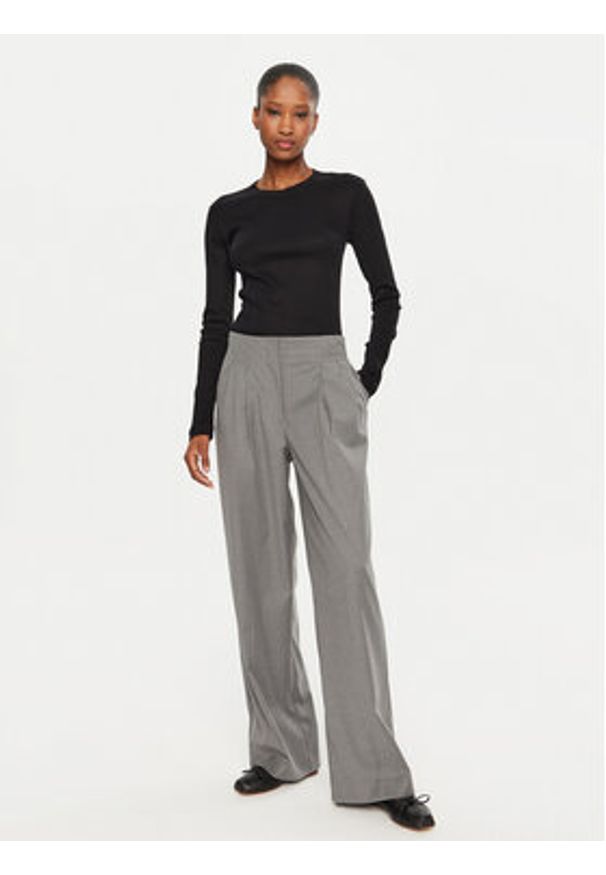 IVY & OAK - IVY OAK Bluzka Kollina IO1100X2338 Czarny Regular Fit. Kolor: czarny. Materiał: bawełna