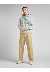 Lee - LEE HOODIE SEASONAL MĘSKA BLUZA KLASYCZNA Z KAPTUREM LOGO GREY MELE L84JRYMP 112322632. Typ kołnierza: kaptur. Styl: klasyczny