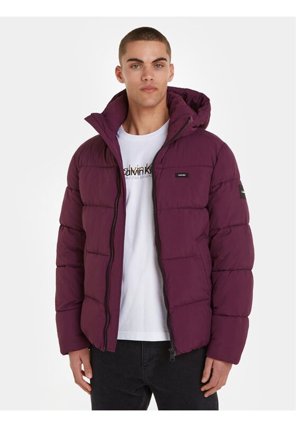 Kurtka puchowa Calvin Klein. Kolor: fioletowy. Materiał: puch