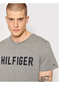 TOMMY HILFIGER - Tommy Hilfiger T-Shirt Ss Tee UM0UM02011 Szary Regular Fit. Kolor: szary. Materiał: bawełna #4