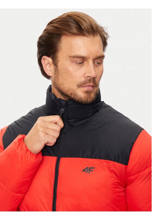 4f - 4F Kurtka zimowa 4FWAW24TDJAM485 Czerwony Regular Fit. Kolor: czerwony. Materiał: syntetyk. Sezon: zima