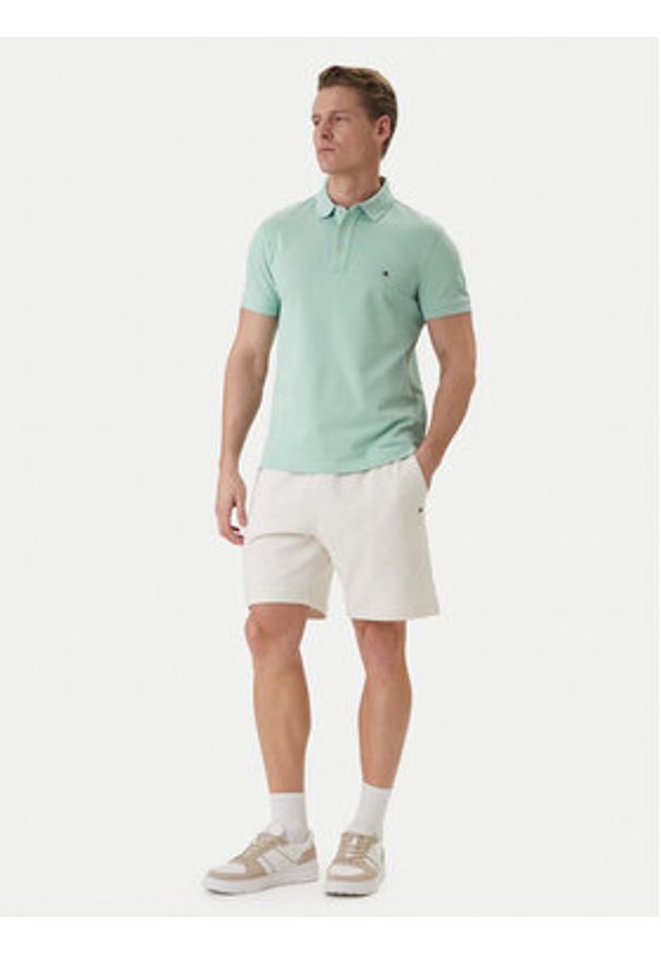 TOMMY HILFIGER - Tommy Hilfiger Polo 1985 MW0MW17771 Zielony Slim Fit. Typ kołnierza: polo. Kolor: zielony. Materiał: bawełna
