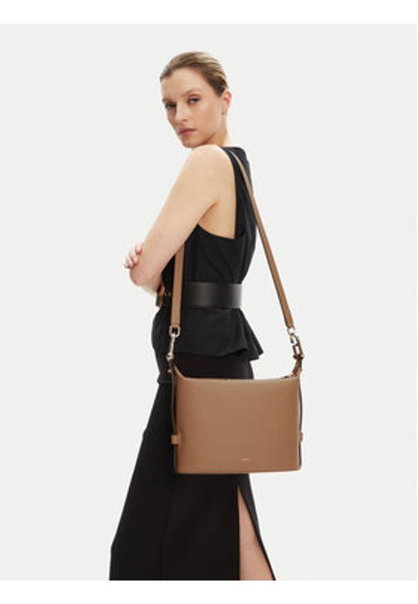 Furla Torebka Nuvola WB01656 BX2045 1257S Brązowy. Kolor: brązowy. Materiał: skórzane