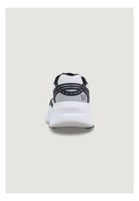 EA7 Emporio Armani Sneakersy 7X000663 AF23619 MC001 Czarny. Kolor: czarny. Materiał: materiał #3