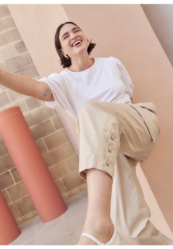 bonprix - Baleriny w stylu Mary Jane. Kolor: beżowy