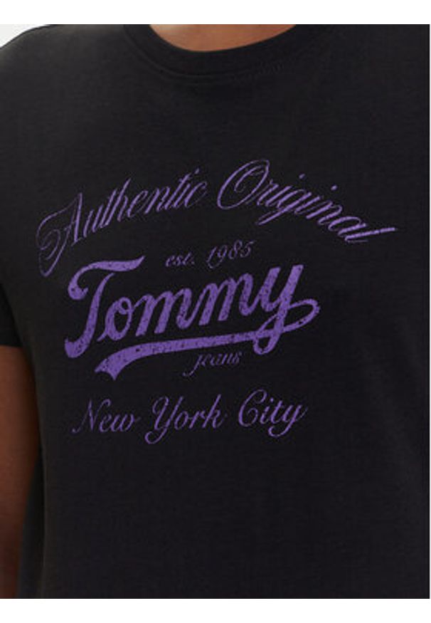 Tommy Jeans T-Shirt Essential DW0DW21404 Czarny Regular Fit. Kolor: czarny. Materiał: bawełna
