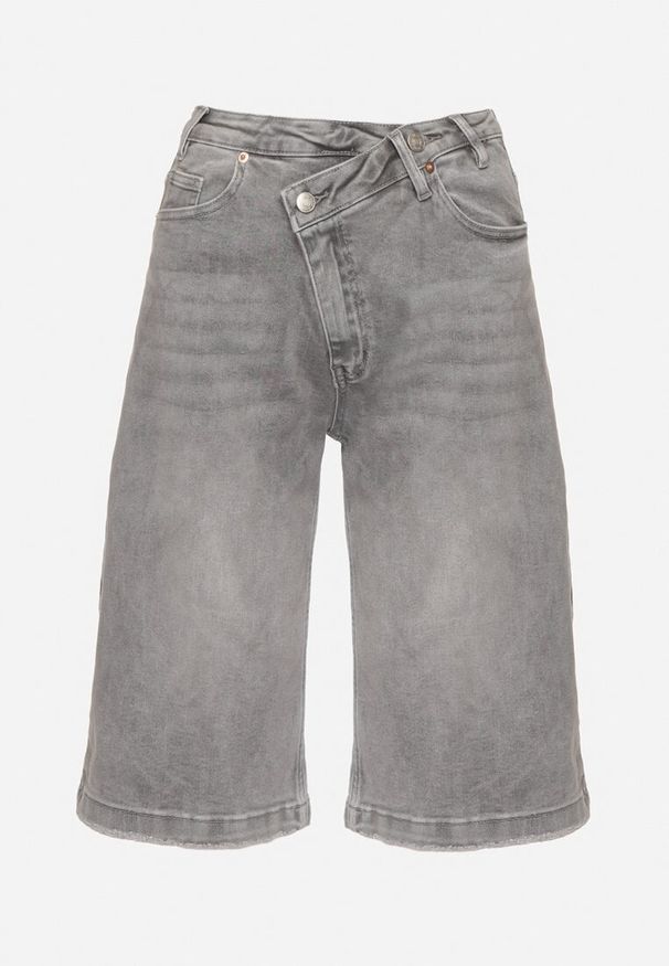 Born2be - Szare Bawełniane Szorty z Asymetrycznym Zapięciem Ralionea. Okazja: na co dzień. Kolor: szary. Materiał: bawełna. Styl: klasyczny, casual