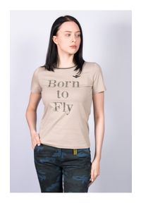 Beżowy t-shirt z nadrukiem BORN TO FLY Aeronautica Militare. Kolor: beżowy. Materiał: bawełna. Wzór: nadruk
