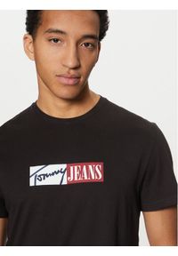 Tommy Jeans T-Shirt Entry DM0DM20365 Czarny Slim Fit. Kolor: czarny. Materiał: bawełna