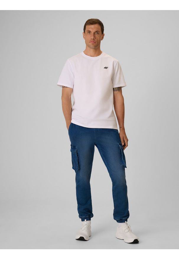 4f - 4F Spodnie casual cargo męskie - denim M. Okazja: na co dzień. Materiał: denim. Styl: casual