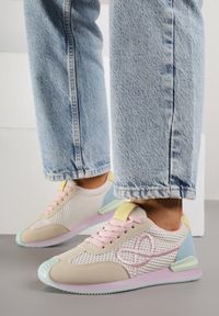 Born2be - Różowe Sneakersy Ozdobione Geometrycznym Motywem Icebluff. Okazja: na co dzień. Kolor: różowy. Materiał: jeans. Wzór: geometria, aplikacja #1