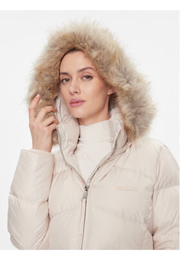 Calvin Klein Kurtka puchowa K20K207070 Beżowy Regular Fit. Kolor: beżowy. Materiał: syntetyk