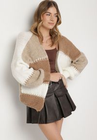 Born2be - Brązowy Kardigan z Wełną i Wiskozą w Patchworkowe Łaty Fesunesa. Okazja: na co dzień. Kolor: brązowy. Materiał: wełna, wiskoza. Styl: klasyczny, casual #4