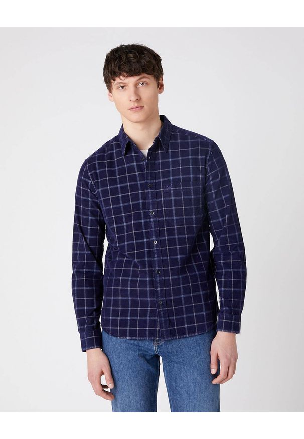 Wrangler - WRANGLER LS 1PKT SHIRT MĘSKA KOSZULA W KRATĘ DŁUGI RĘKAW PATRIOT BLUE W5AE4AX5H 112130095. Długość rękawa: długi rękaw. Długość: długie