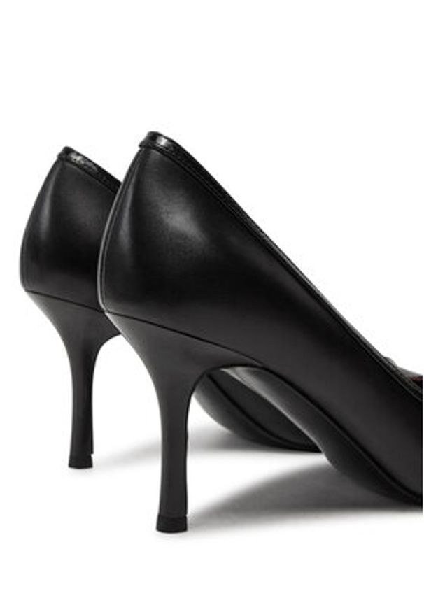 Tory Burch Szpilki Double T Buckle 160134 Czarny. Kolor: czarny. Materiał: skóra. Obcas: na szpilce