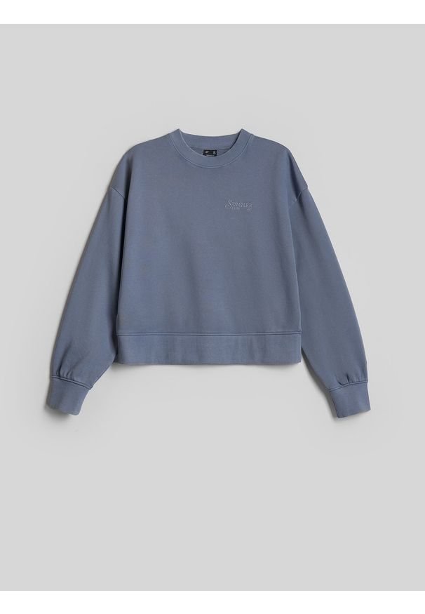 4f - 4F Bluza dresowa regular bez kaptura damska - denim L. Okazja: na co dzień. Typ kołnierza: bez kaptura. Kolor: niebieski. Materiał: denim, dresówka. Styl: casual, klasyczny