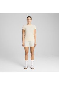 Puma - Damska koszulka ESS ELEVATED PUMA No Dye Color Mix. Wzór: aplikacja, haft