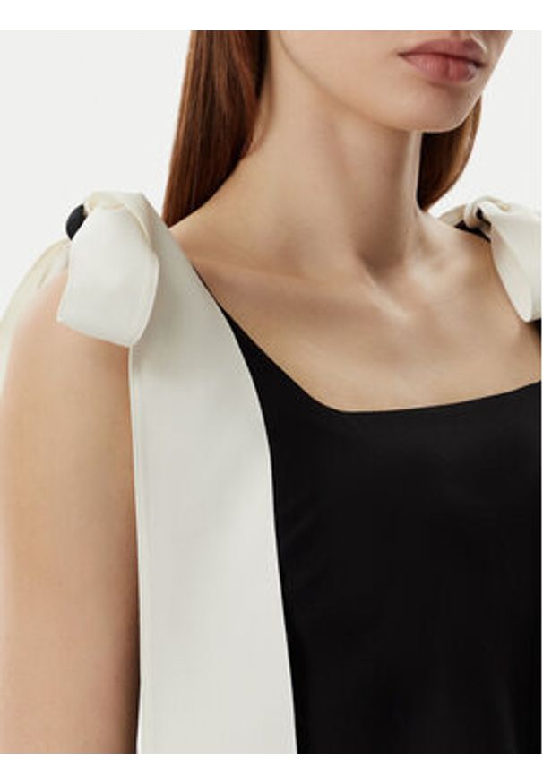 Karl Lagerfeld - KARL LAGERFELD Top B2W46036 Czarny Regular Fit. Typ kołnierza: dekolt w karo. Kolor: czarny. Materiał: wiskoza