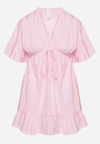 Born2be - Różowa Nietoperzowa Sukienka z Wiskozą o Rozkloszowanym Kroju z Falbanką Tullimi. Okazja: na co dzień. Typ kołnierza: dekolt w kształcie V. Kolor: różowy. Materiał: wiskoza. Styl: elegancki, casual #4