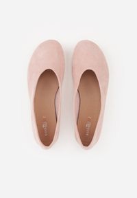 Born2be - Różowe Casualowe Balerinki z Imitacji Zamszu Zambra. Okazja: na co dzień. Kolor: różowy. Materiał: zamsz. Wzór: kolorowy. Sezon: lato. Styl: casual #2