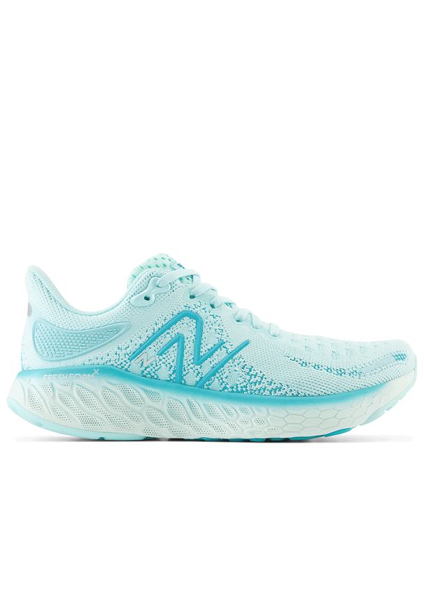 Buty New Balance Fresh Foam 1080 v12 W108012B - niebieskie. Kolor: niebieski. Materiał: guma, materiał, syntetyk. Szerokość cholewki: normalna. Sport: bieganie, fitness