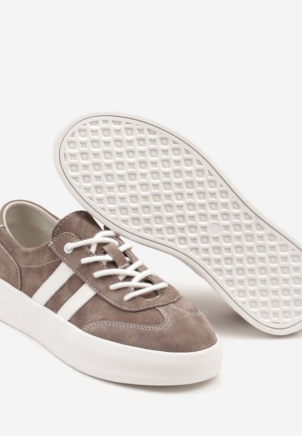 Renee - Brązowe Sneakersy Tenisówki ze Skóry Naturalnej na Niskiej Platformie Eleadria. Okazja: na spotkanie biznesowe, do pracy, na co dzień. Zapięcie: sznurówki. Kolor: brązowy. Materiał: skóra. Obcas: na platformie. Wysokość obcasa: niski