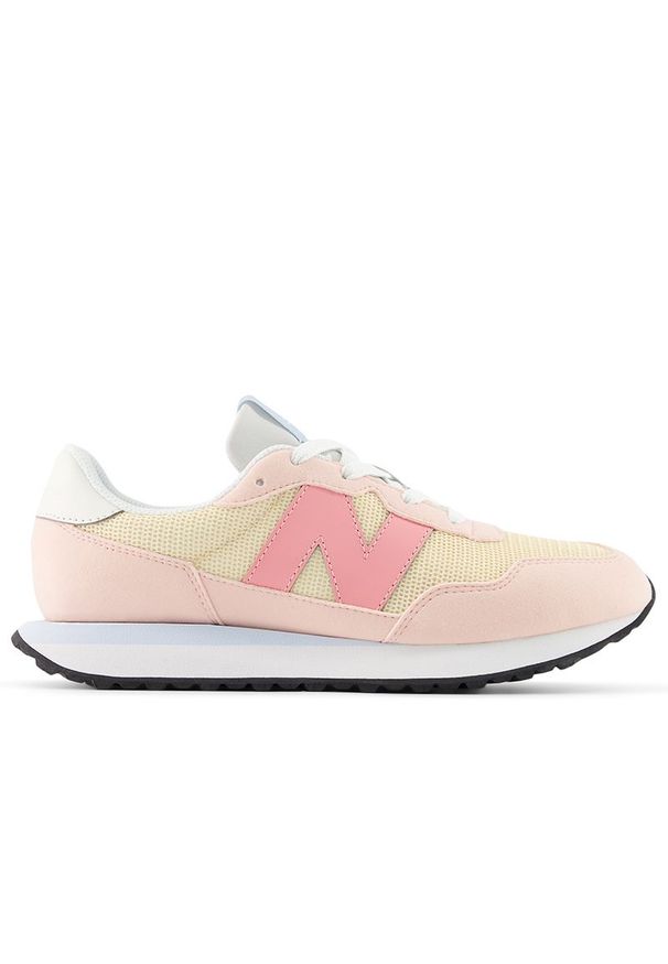 Buty młodzieżowe New Balance G237214 – różowe. Kolor: różowy. Materiał: guma, syntetyk, materiał. Szerokość cholewki: normalna