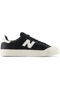 Buty unisex New Balance BB100LBK – czarne. Okazja: na co dzień. Kolor: czarny. Materiał: guma, materiał, syntetyk. Szerokość cholewki: normalna. Obcas: na platformie
